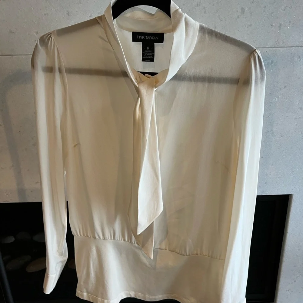 Pink Tartan size 6 blouse. - Picture 1 of 3